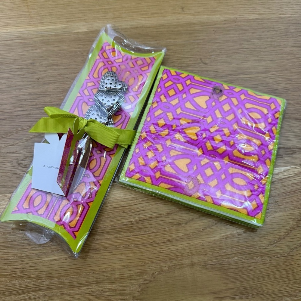 3/$20 Mudpie gift Hearts Spreader Cheese knife Charcuterie + napkins - Picture 6 of 8